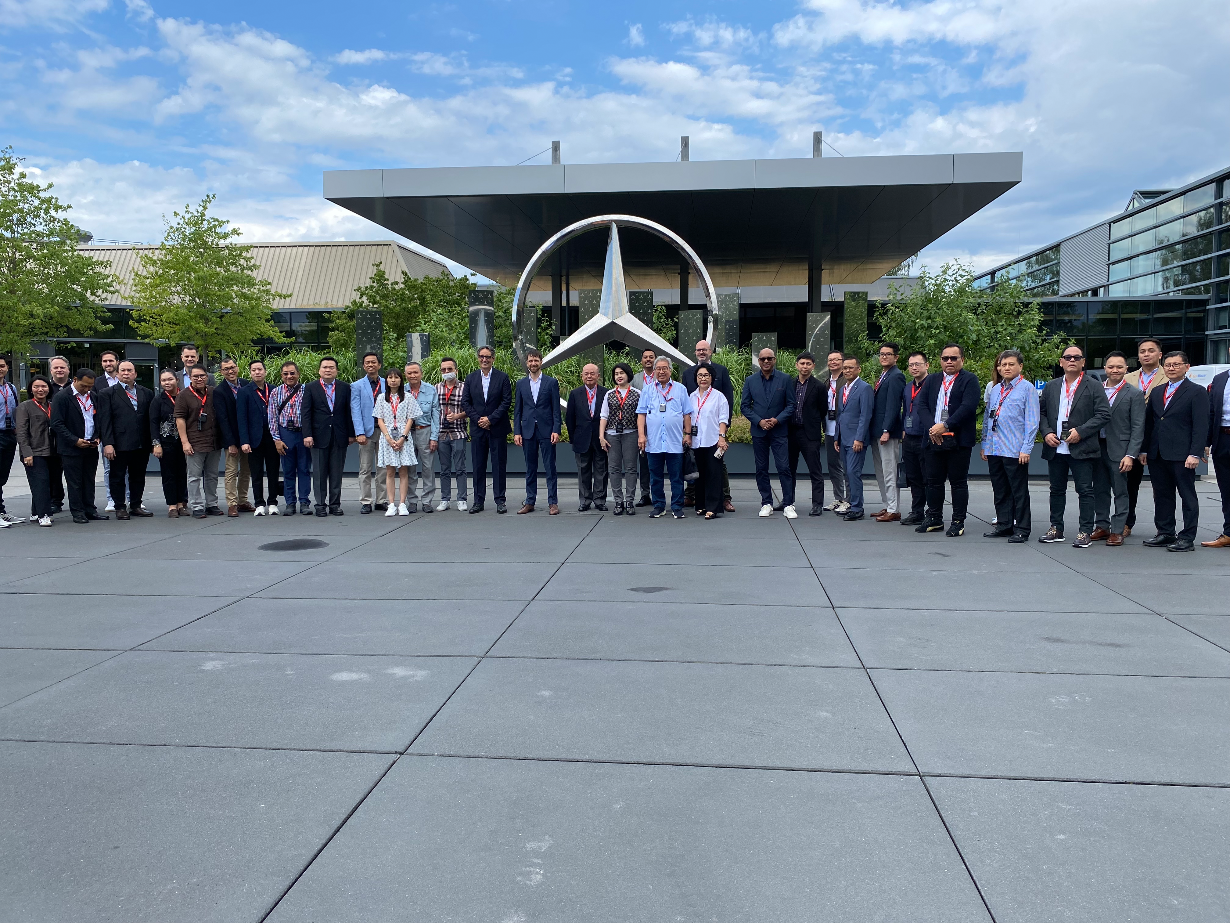 Mercedes-Benz Indonesian Dealer Engagement Program