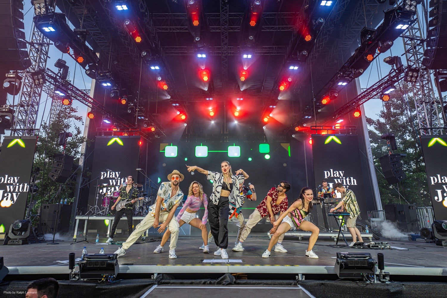 Play with Jay Performance on the festival stage at the TRUMPF Festival 100, featuring an engaging live show